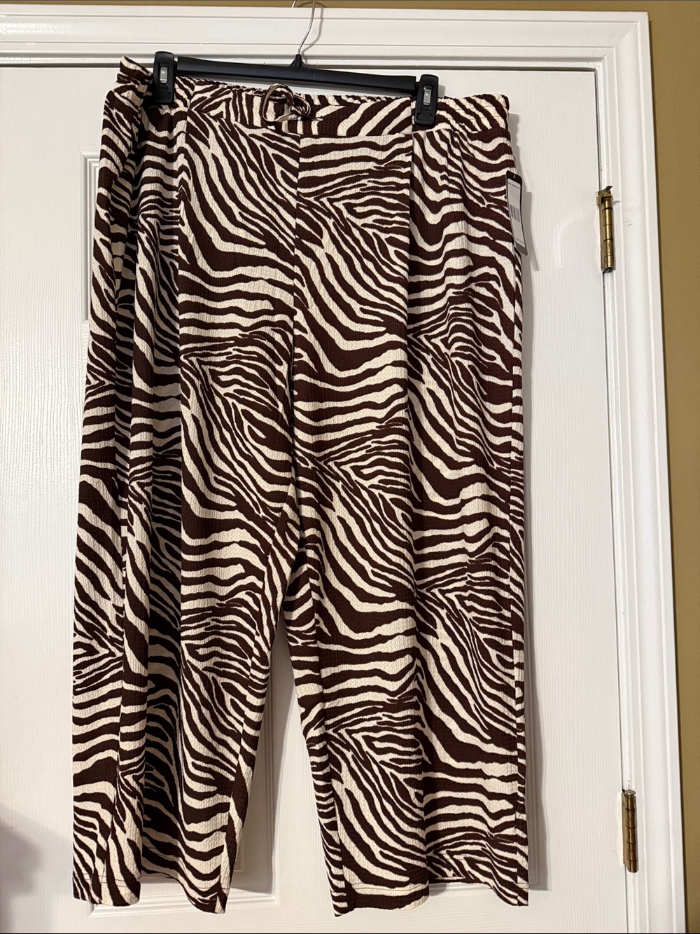 Women’s Brown & Cream Zebra Print Wide-Leg Pants 3x